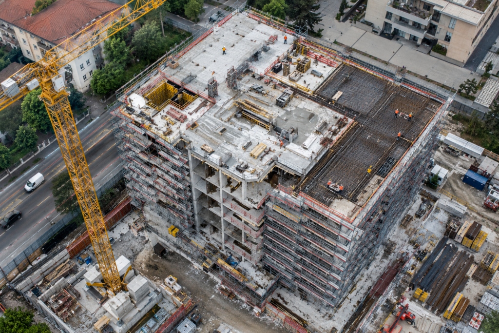 Edilizia 2027: cantiere edile in costruzione visto dall'alto